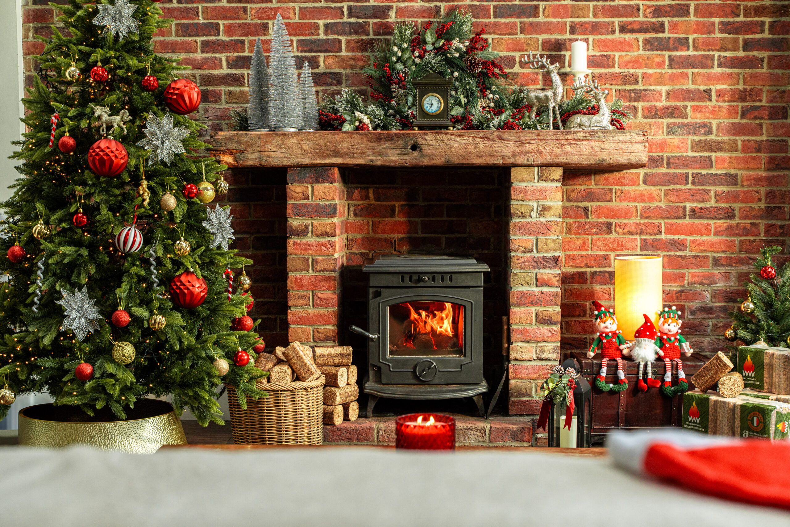 image for articlce: Top Tips for Styling Your Mantelpiece for Christmas.